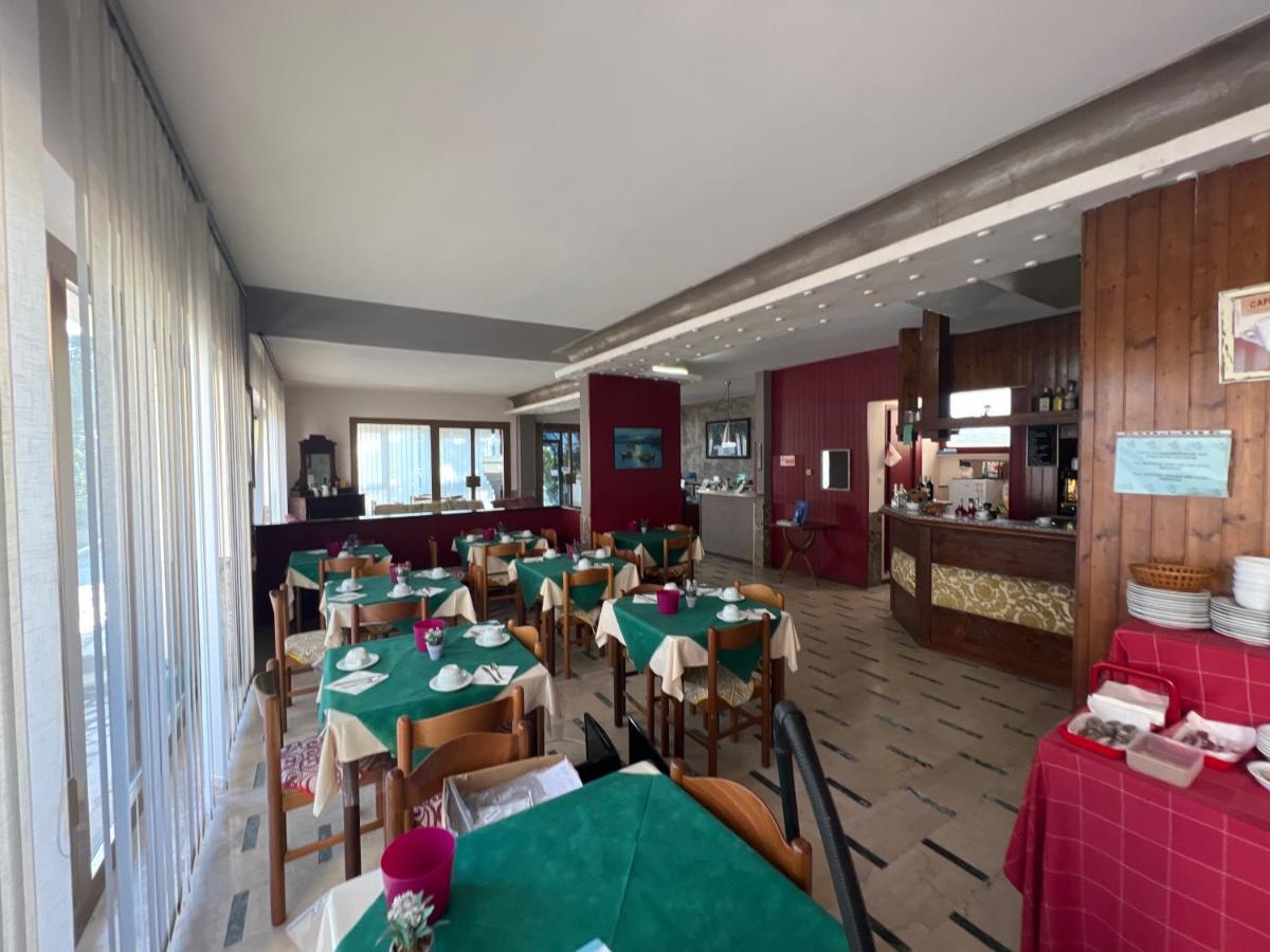 Hotel Primavera Desenzano del Garda Buitenkant foto