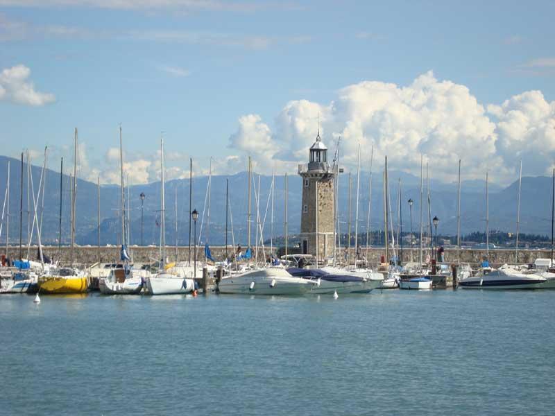 Hotel Primavera Desenzano del Garda Buitenkant foto