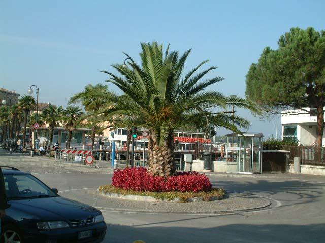 Hotel Primavera Desenzano del Garda Buitenkant foto