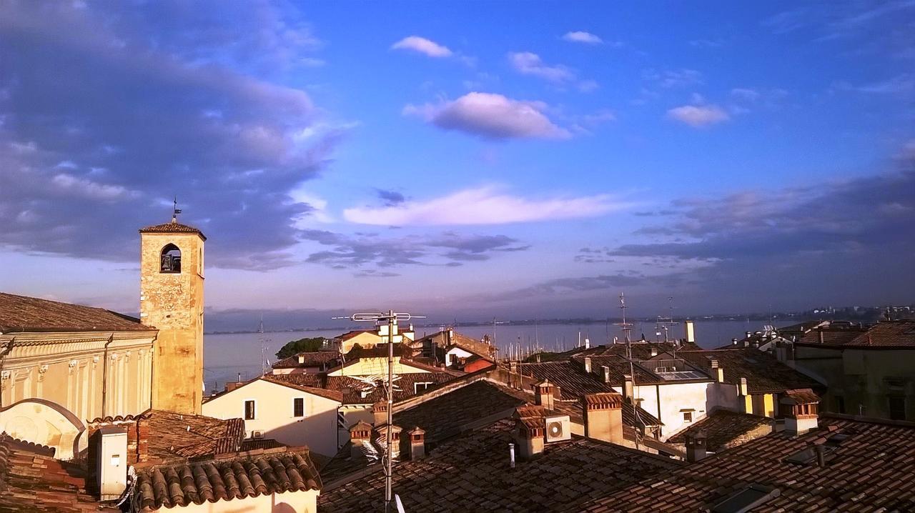 Hotel Primavera Desenzano del Garda Buitenkant foto