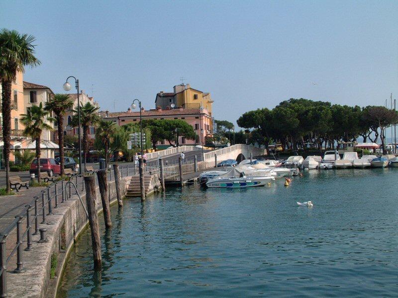 Hotel Primavera Desenzano del Garda Buitenkant foto