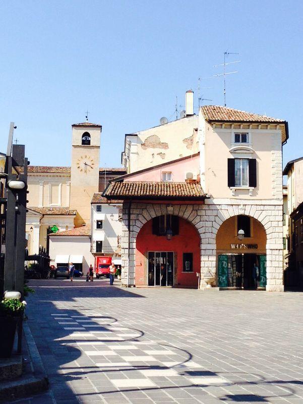 Hotel Primavera Desenzano del Garda Buitenkant foto
